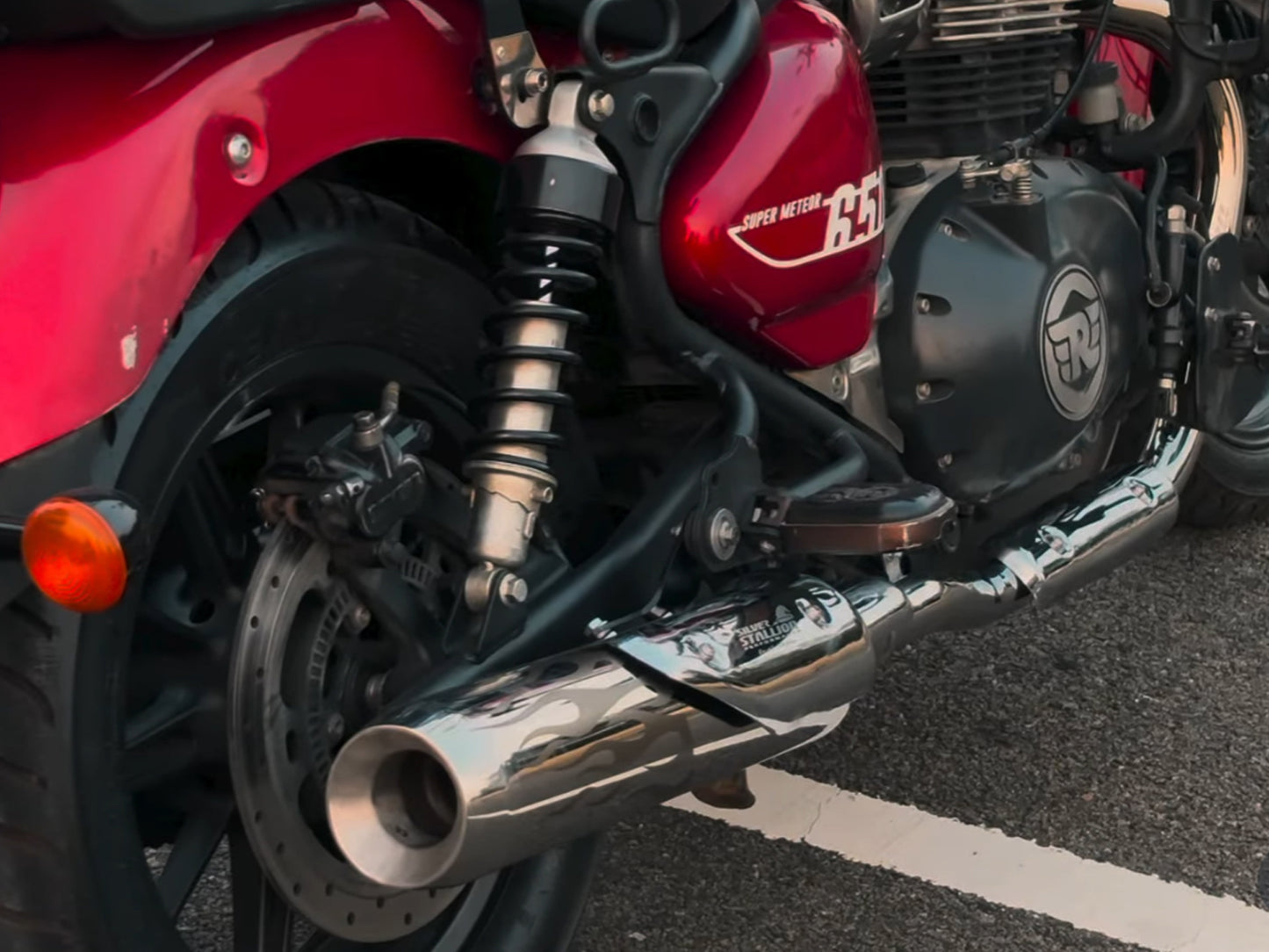 For Royal Enfield Super Meteor 650 Silver Stallion Hotrod Design Exhaust Silencer Polish