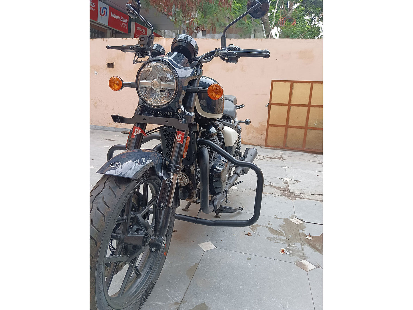 For Royal Enfield Shotgun 650 Black Tapi-Octa Large Engine Guard