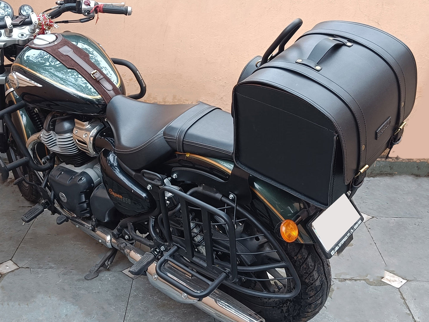 For Royal Enfield Super Meteor 650 Top Luggage Leather Bag With Sissy Bar
