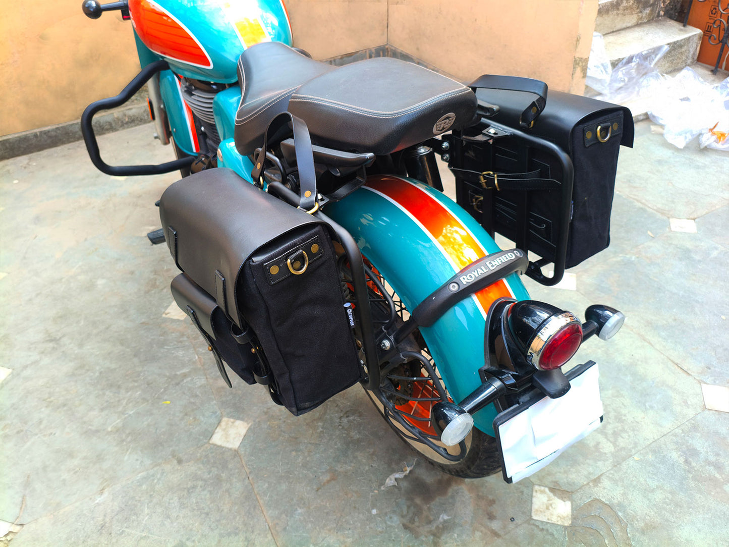 For Royal Enfield Goan Classic 350 Leather & Canvas Pannier Bags & Mounting D15