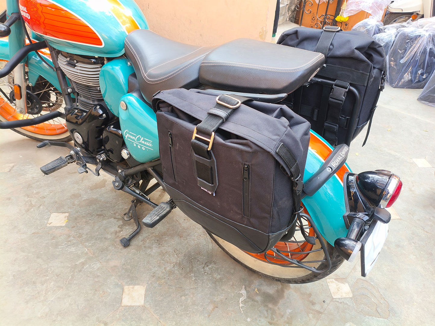 For Royal Enfield Goan Classic 350 Leather & Canvas Pannier Bags & Mounting D17