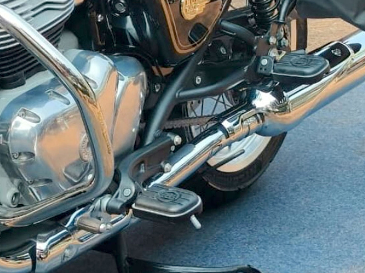 Genuine Royal Enfield Bullet 650 Deluxe Rider & Pillion Footpegs Black KXA00331, KXA00250