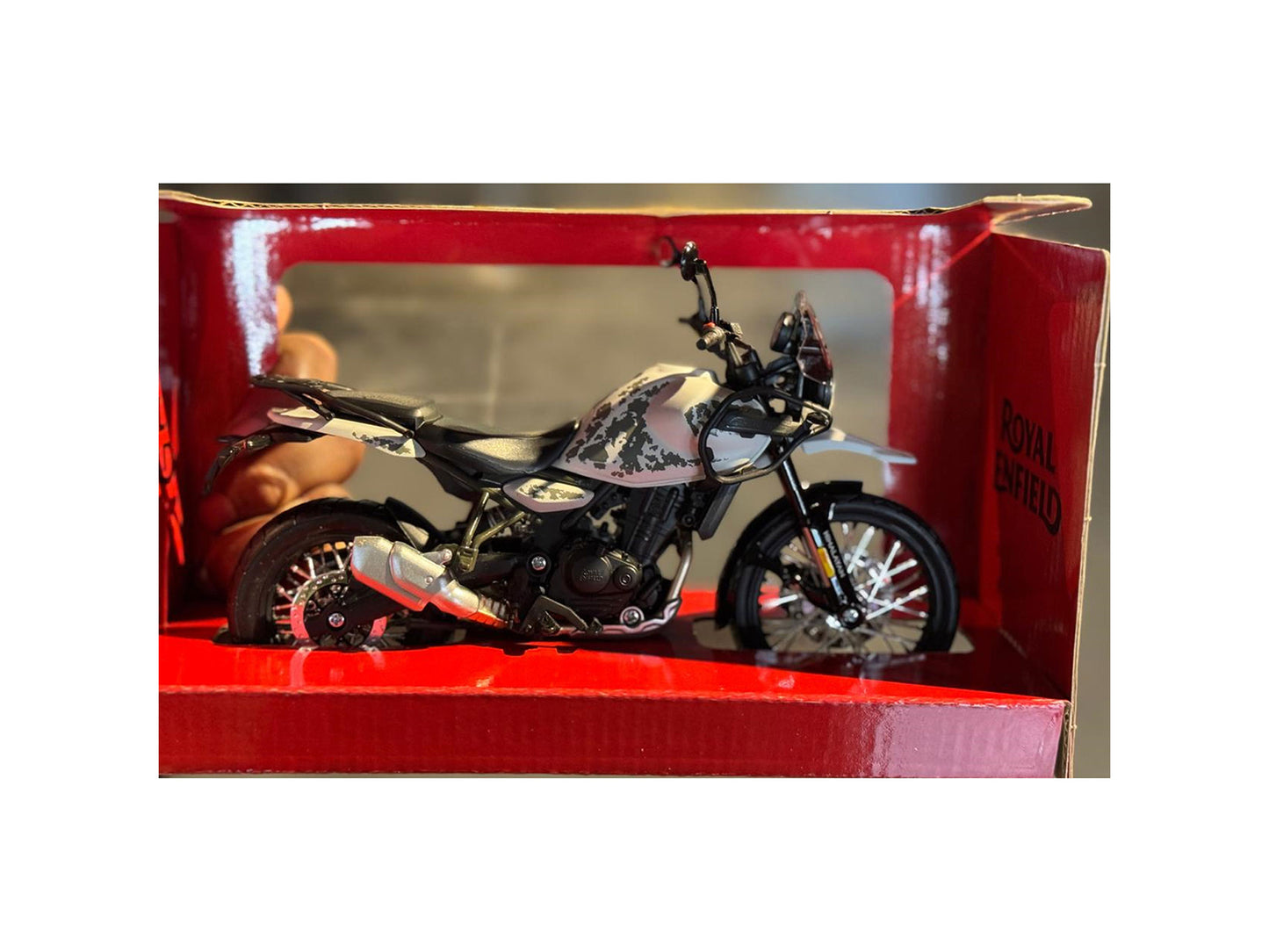 Genuine Royal Enfield Himalayan 450 1:12 Scale Model, Kamet White