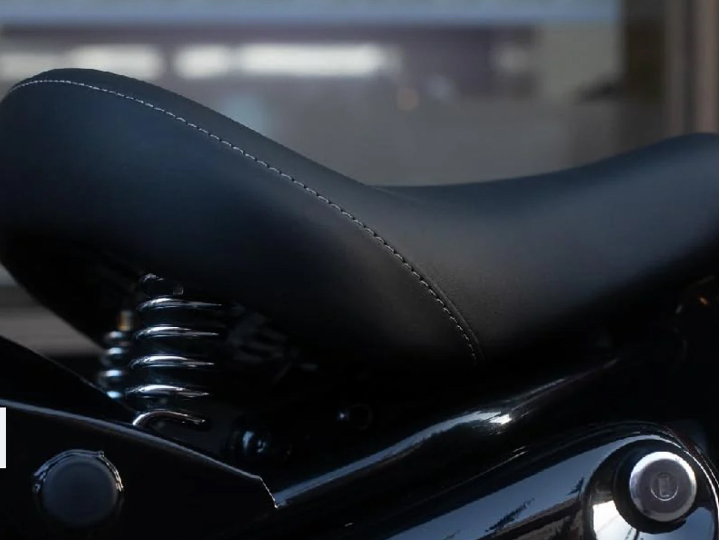 Genuine Royal Enfield Classic Reborn 350 Low Rider Seat, Black KXA00051