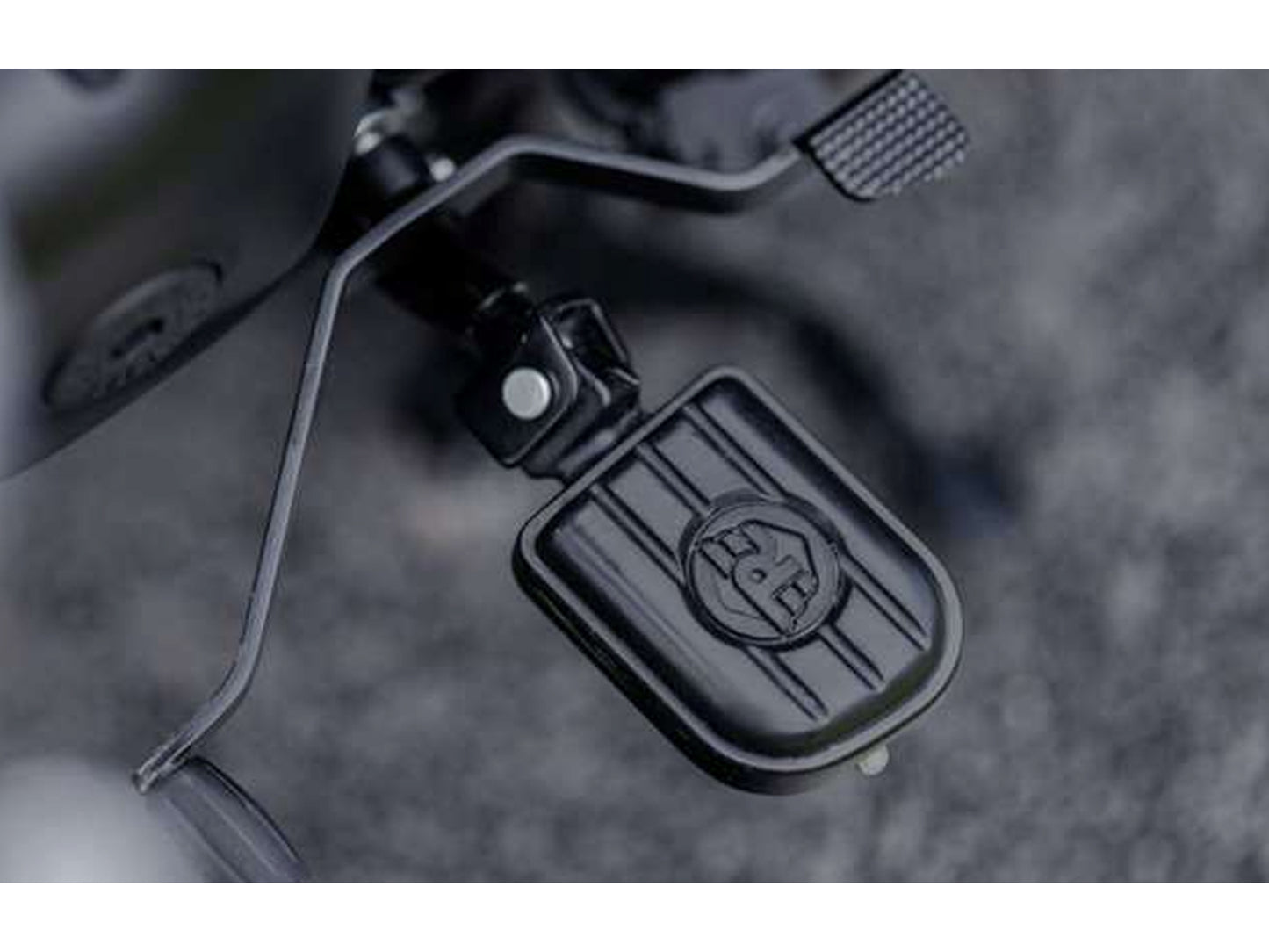Genuine Royal Enfield New Bullet 350 Rider Deluxe Footpegs Black KXA00031