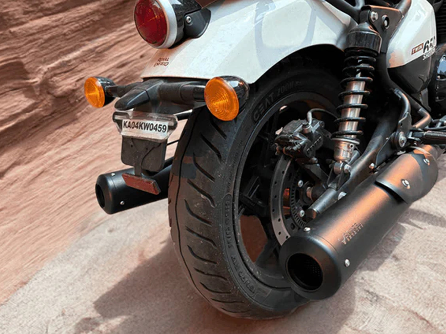 For Royal Enfield Shotgun 650 BASS MASTER Exhaust Silencer Black