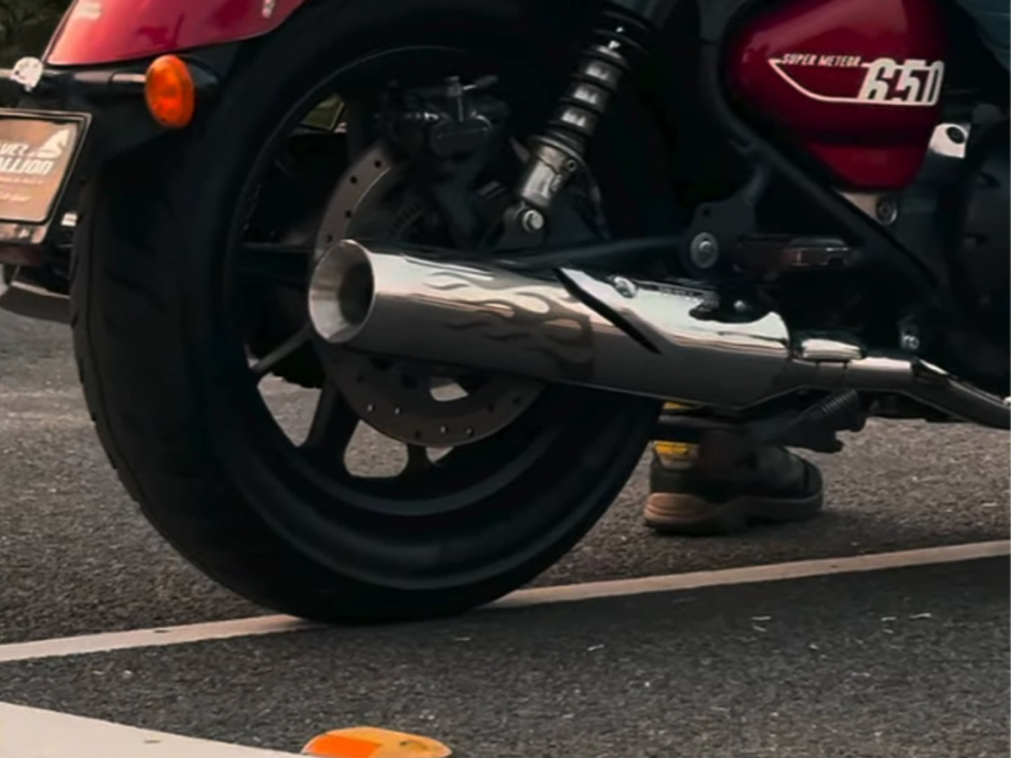 For Royal Enfield Super Meteor 650 Silver Stallion Silencer And Bend Pipe Polish