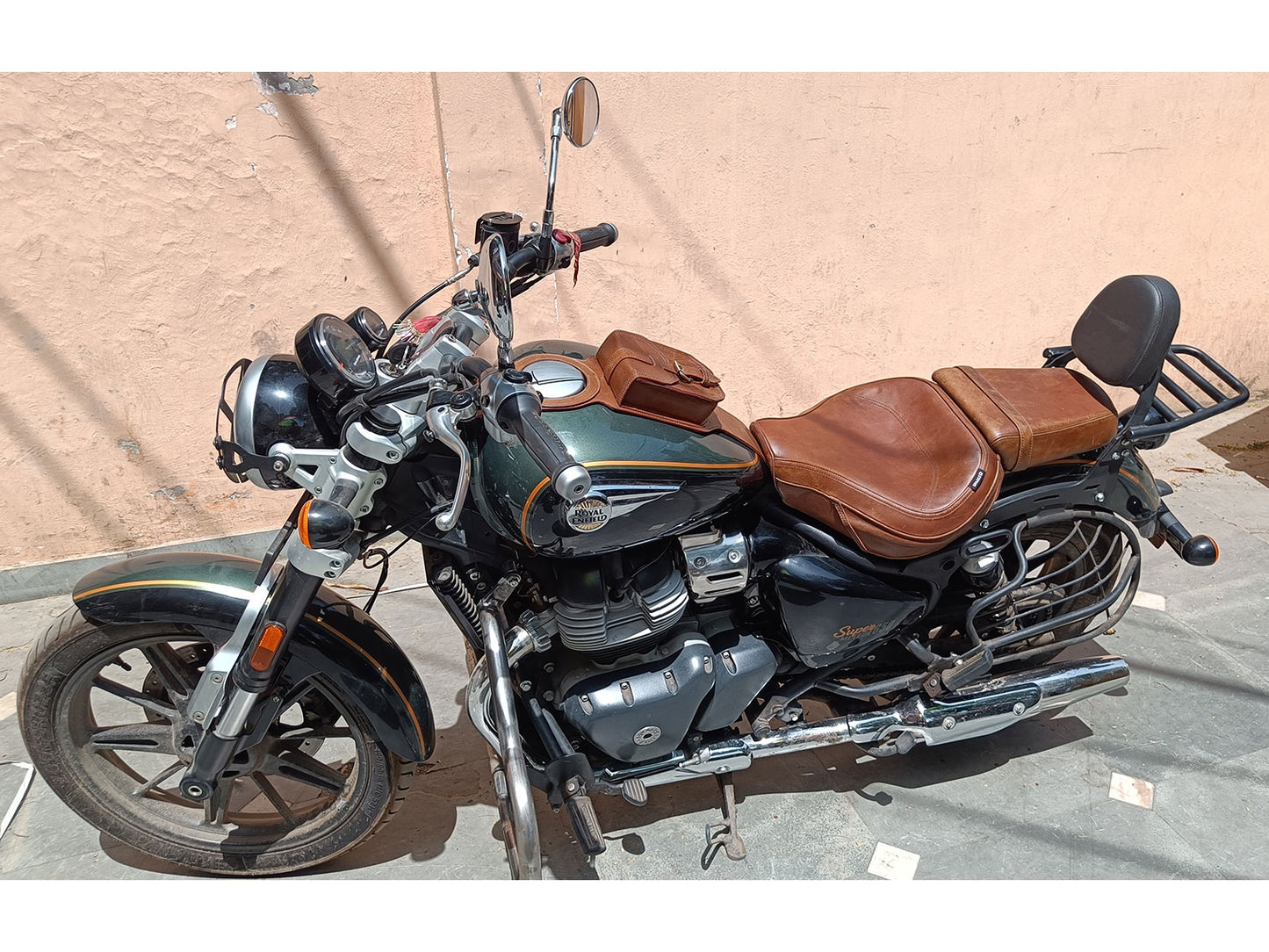For Royal Enfield Super Meteor 650 Front & Rear Seat with Tank Belt Brown