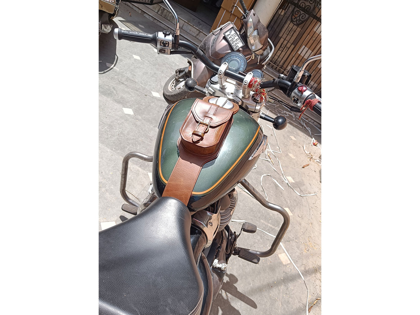 For Royal Enfield Super Meteor 650 Brown Leather Fuel Gas Tank Belt