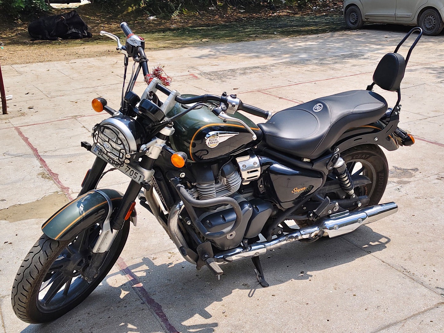 For Royal Enfield Super Meteor 650 Touring Sissy Bar With Backrest Black