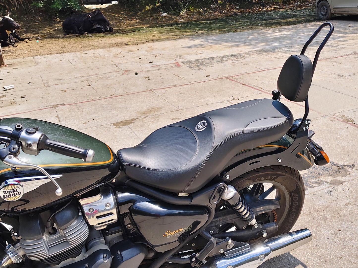 For Royal Enfield Super Meteor 650 Touring Sissy Bar With Backrest Black