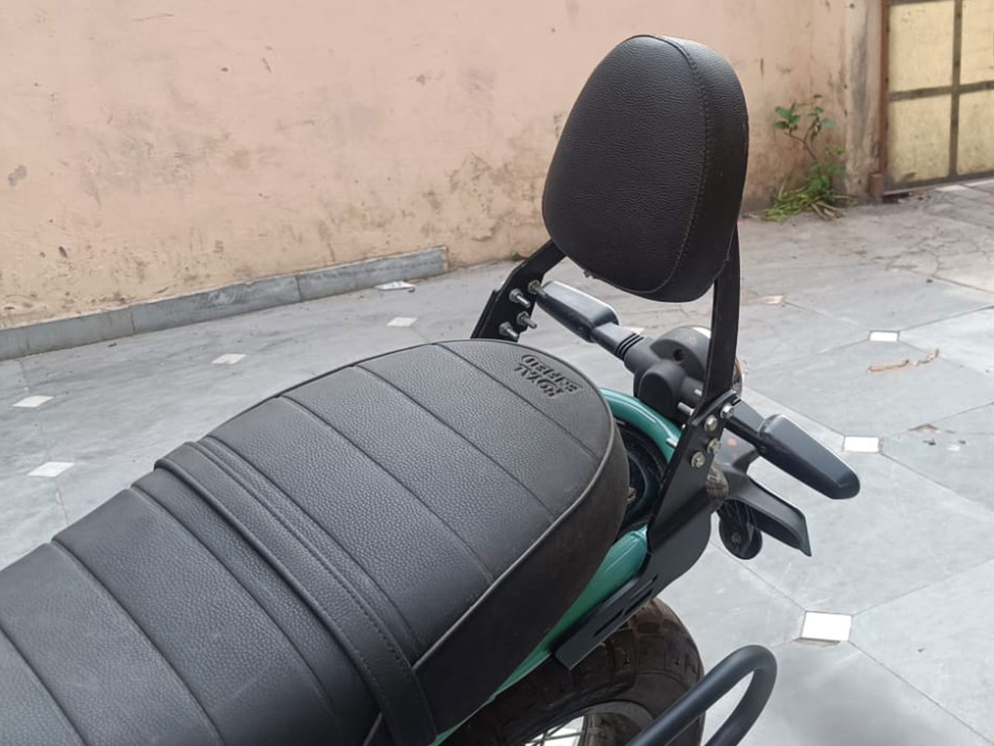 For Royal Enfield Bear 650 Rear Backrest, Black