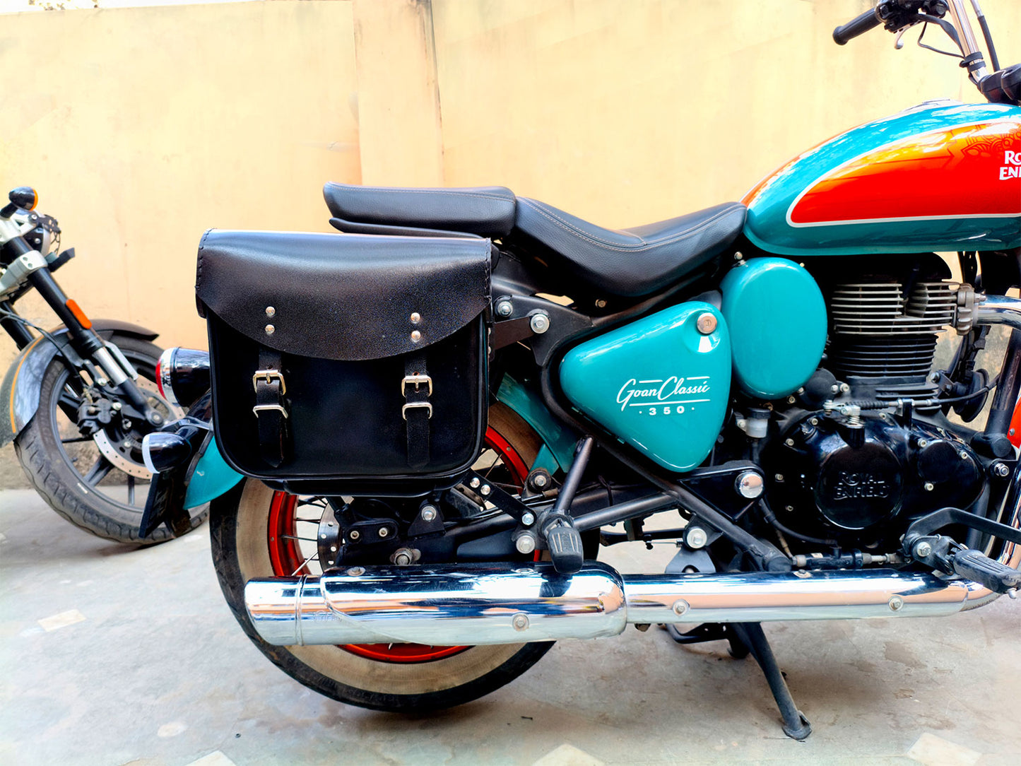 For Royal Enfield Goan Classic 350 Leather Pannier Bags With Mounting D1