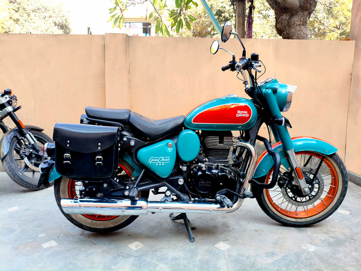 For Royal Enfield Goan Classic 350 Leather Pannier Bags With Mounting D1