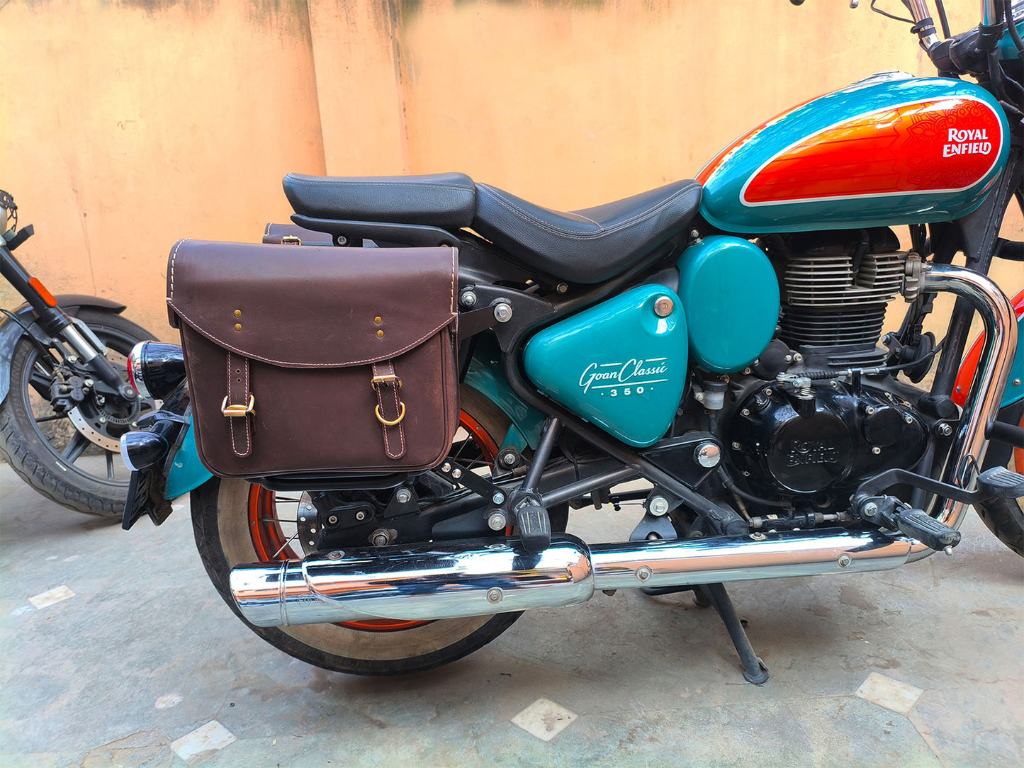 For Royal Enfield Goan Classic 350 Leather Pannier Bags With Mounting D3