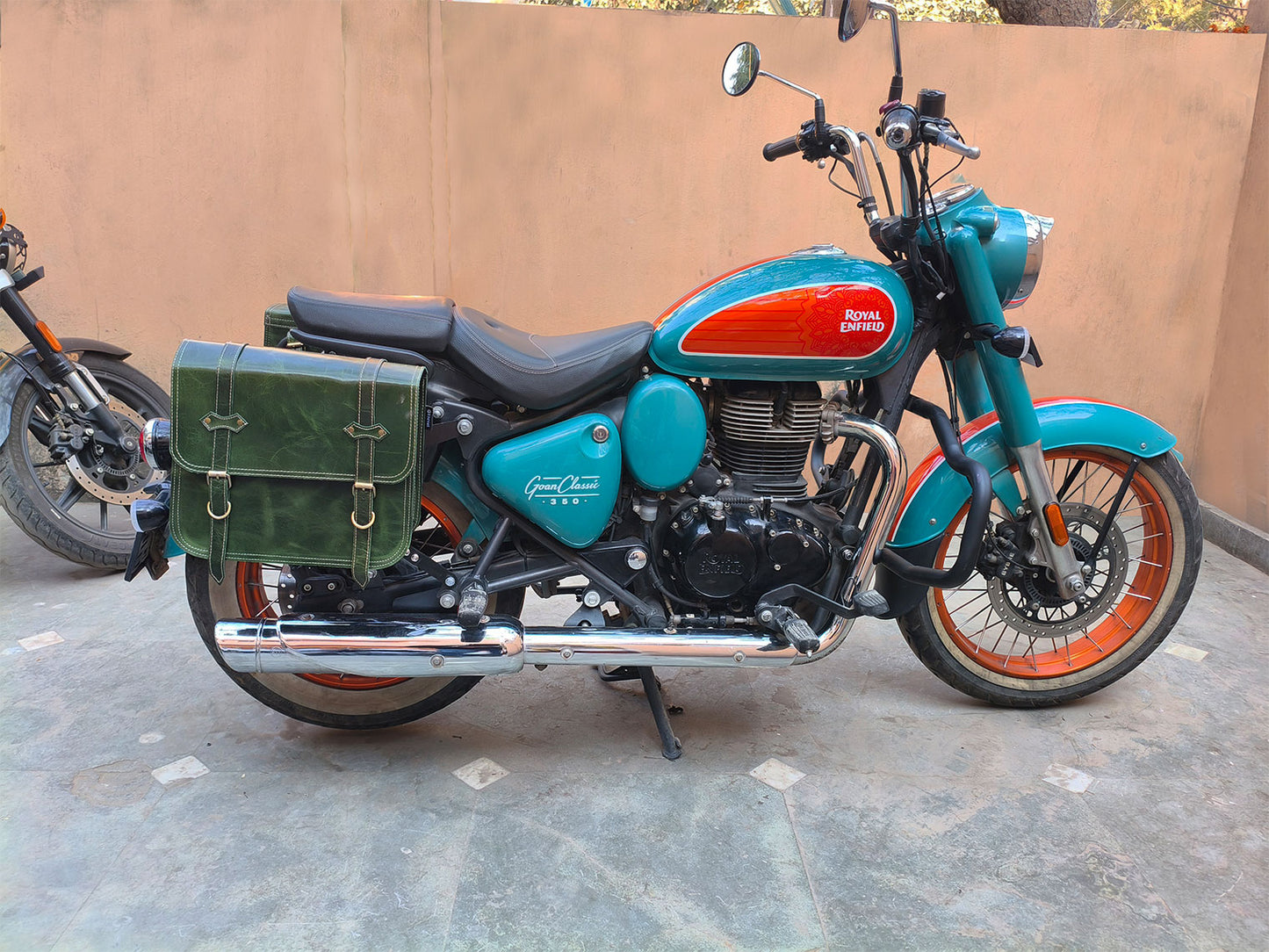 For Royal Enfield Goan Classic 350 Leather Pannier Bags With Mounting D5