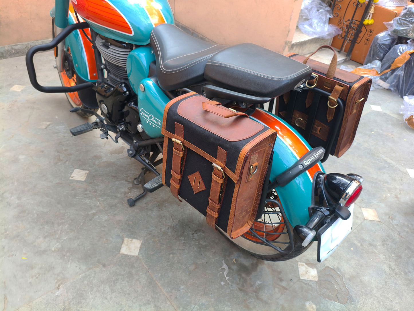 For Royal Enfield Goan Classic 350 Leather & Canvas Pannier Bags & Mounting D13