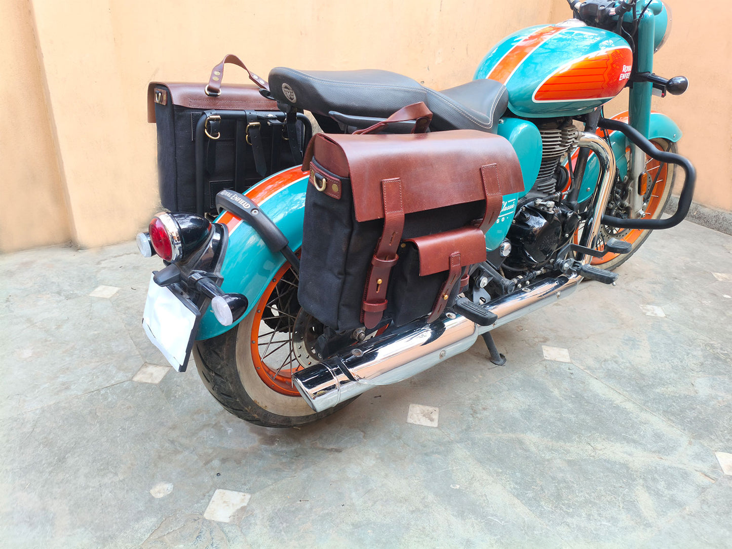 For Royal Enfield Goan Classic 350 Leather & Canvas Pannier Bags & Mounting D16