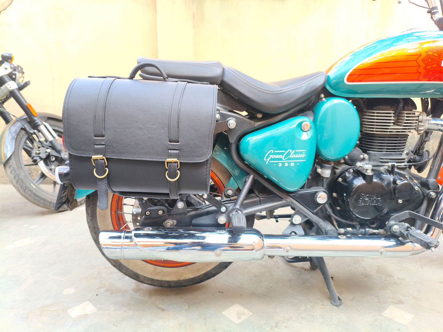 For Royal Enfield Goan Classic 350 Genuine Leather Pannier Bags & Mounting D19