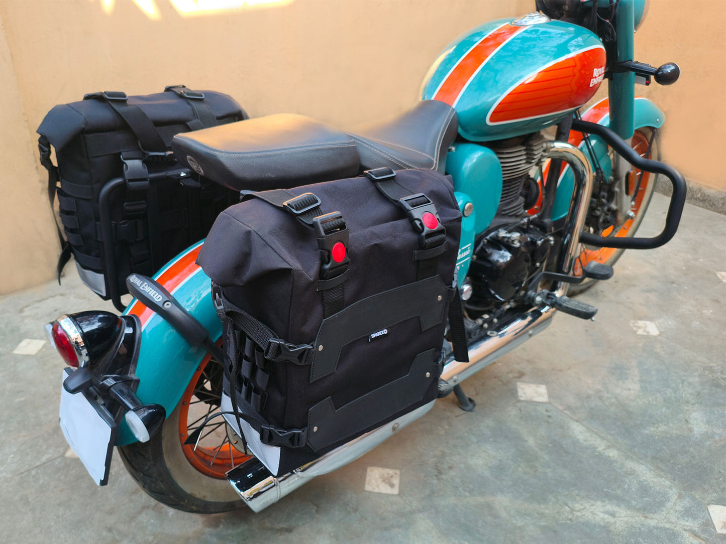 For Royal Enfield Goan Classic 350 Canvas Pannier Bags With Mounting D24