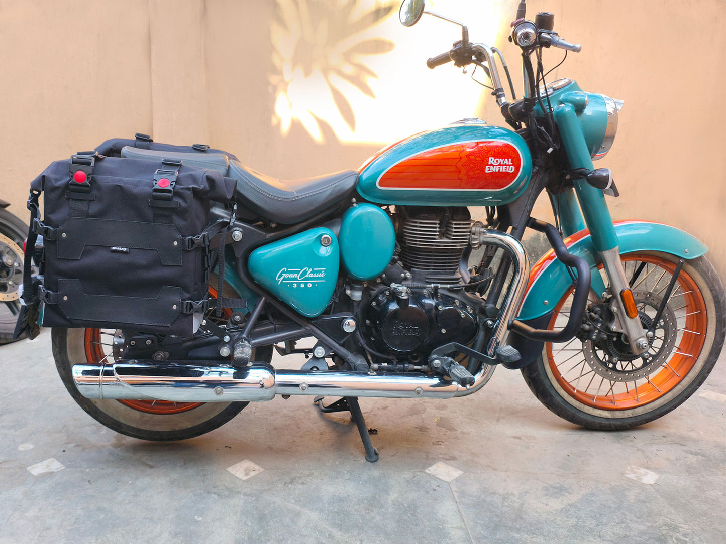 For Royal Enfield Goan Classic 350 Canvas Pannier Bags With Mounting D24