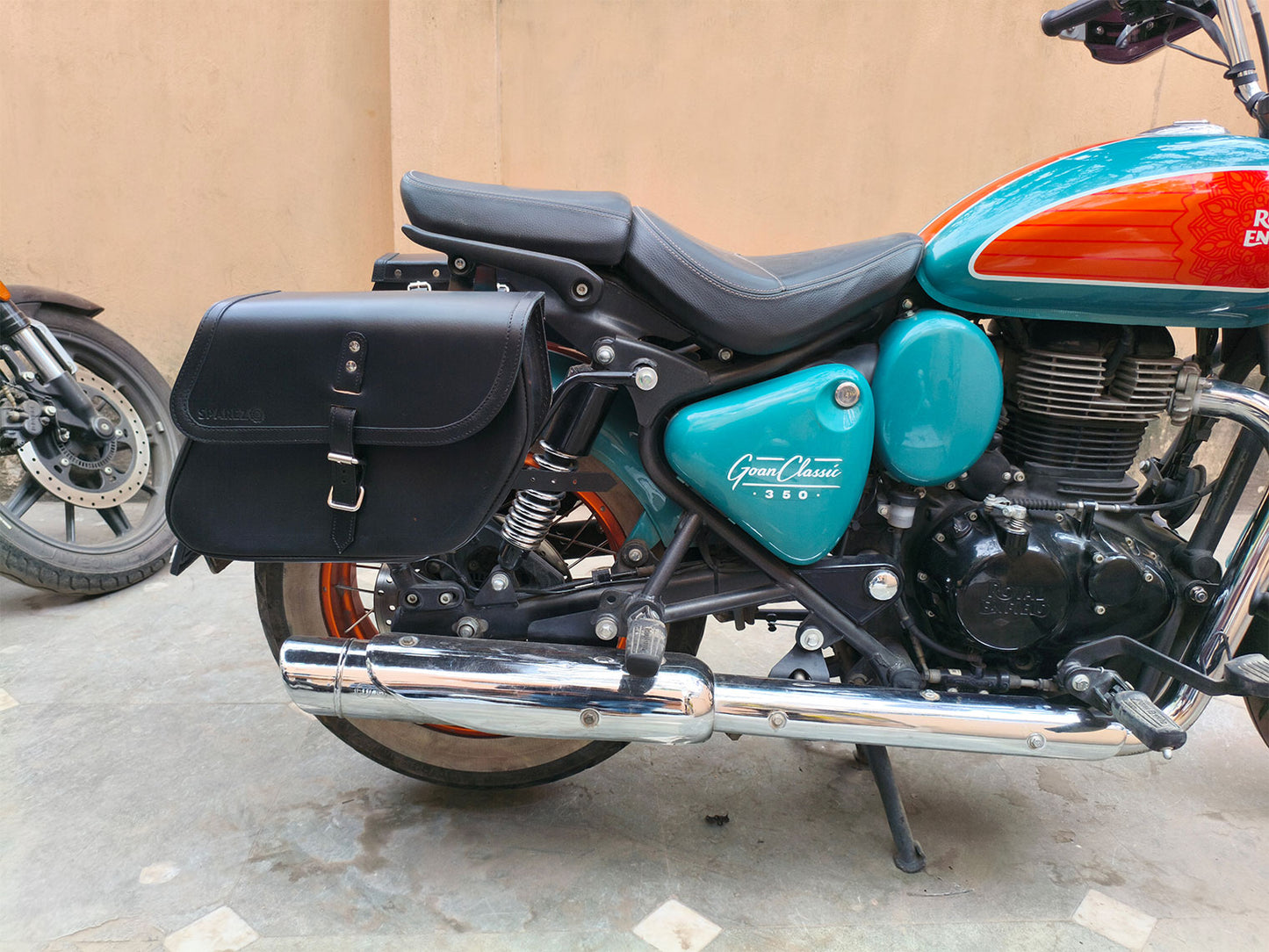 For Royal Enfield Goan Classic 350 Pannier Bags Black Color With Saddle Stay