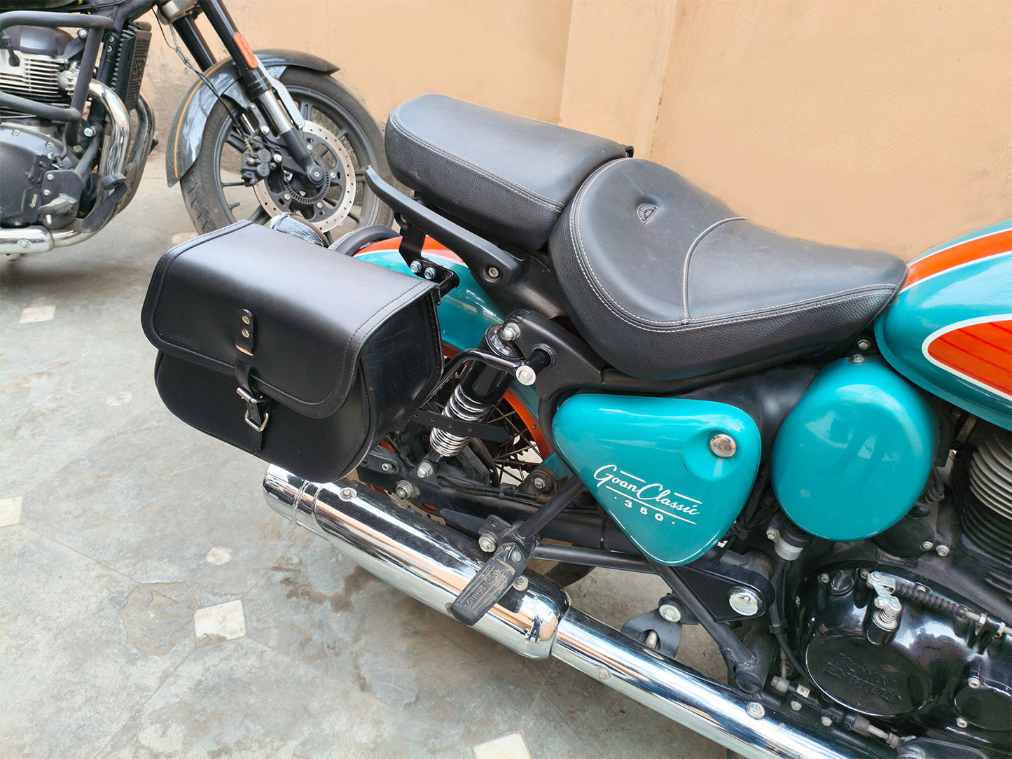 For Royal Enfield Goan Classic 350 Pannier Bags Black Color With Saddle Stay