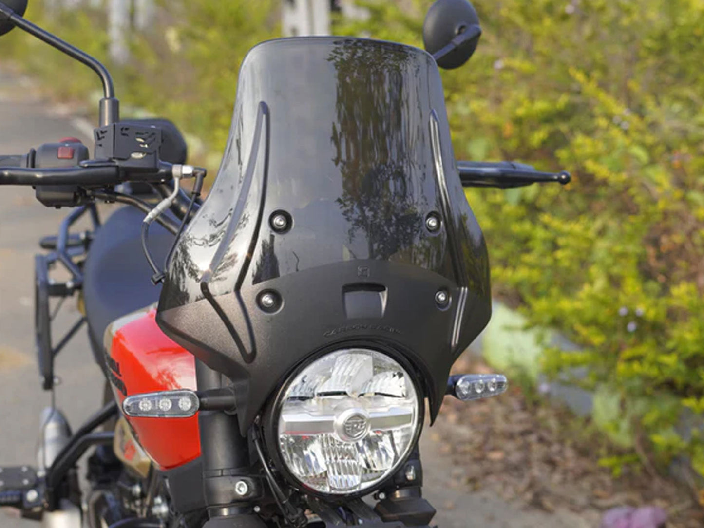 For Royal Enfield Guerrilla 450 Wandered Touring Smoked Screen / Windshield Kit