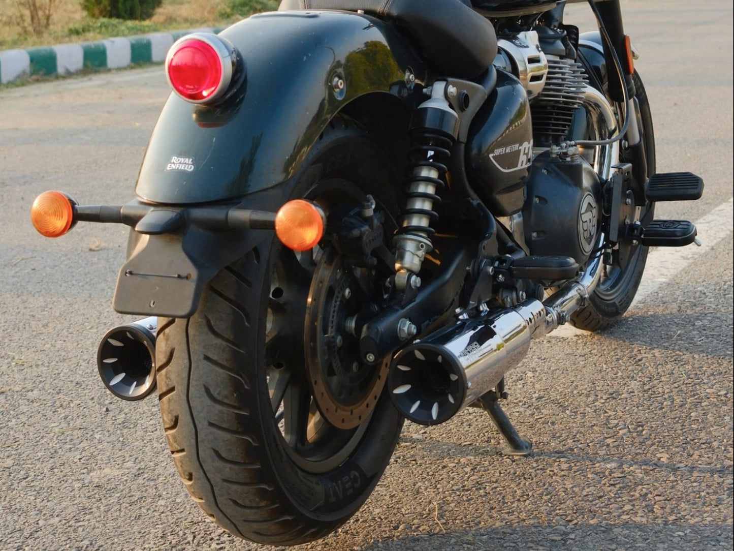 For Royal Enfield Super Meteor 650 Rhino Racing Grenade V4 Exhaust Silencer Polished