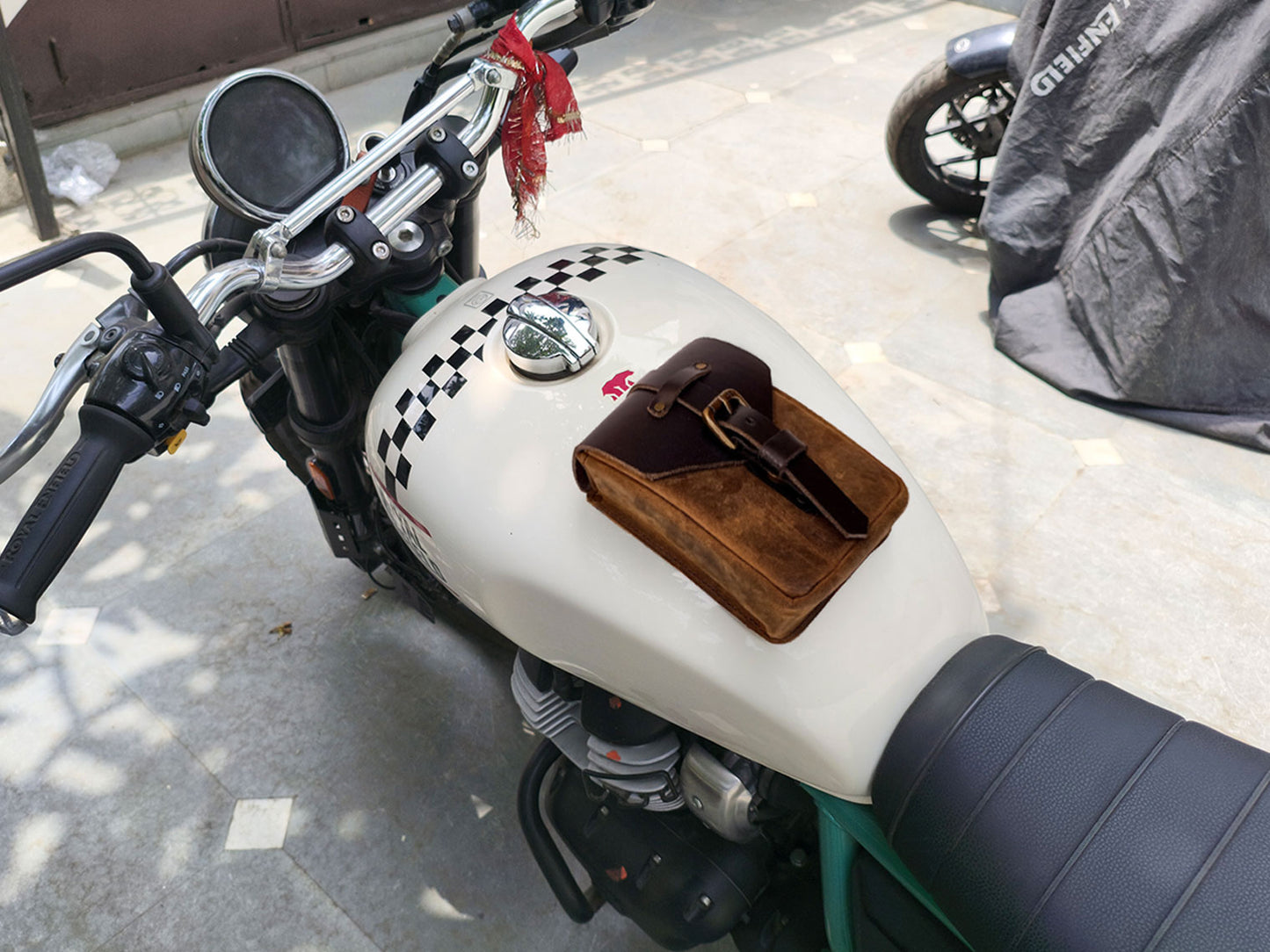 For Royal Enfield Bear 650 Leather Magnetic Tank Pouch Tobacco & Black