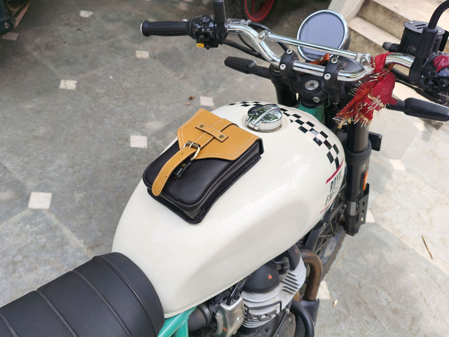 For Royal Enfield Bear 650 Leather Magnetic Tank Pouch Yellow & Black