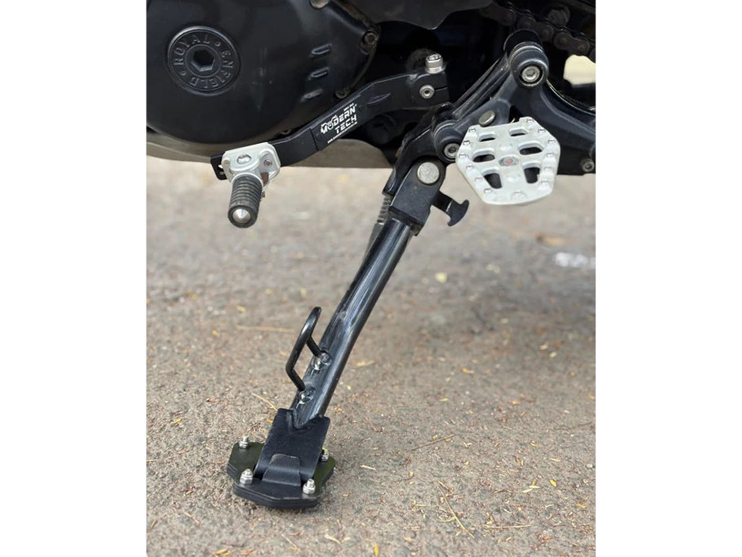 For Royal Enfield Guerrilla 450 Front Rider Adjustable Footpegs