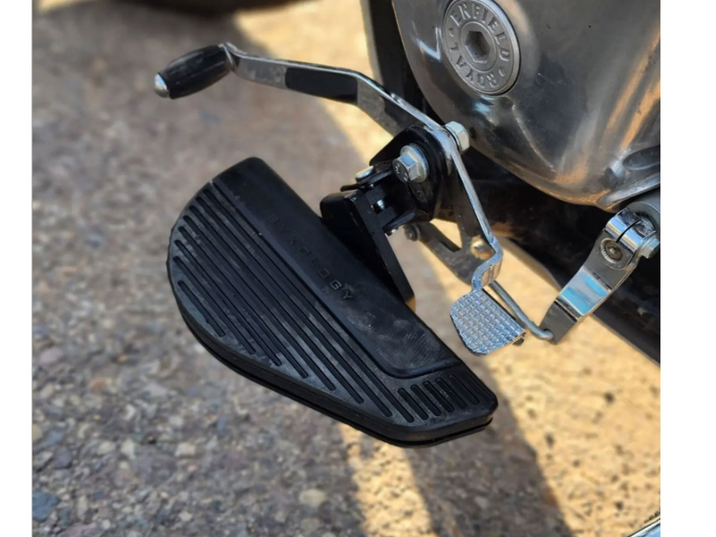 For Royal Enfield Meteor 350 Footboard Style Rider Touring Foot Pegs Black
