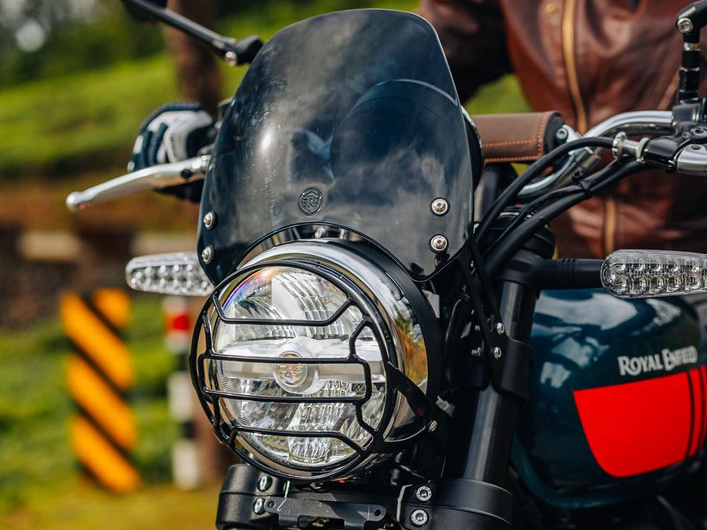 Genuine Royal Enfield BEAR 650 Tinted Tall Flyscreen 1990542